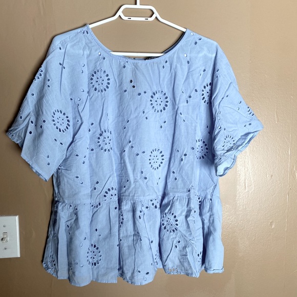 Plus size shirt - Picture 1 of 3